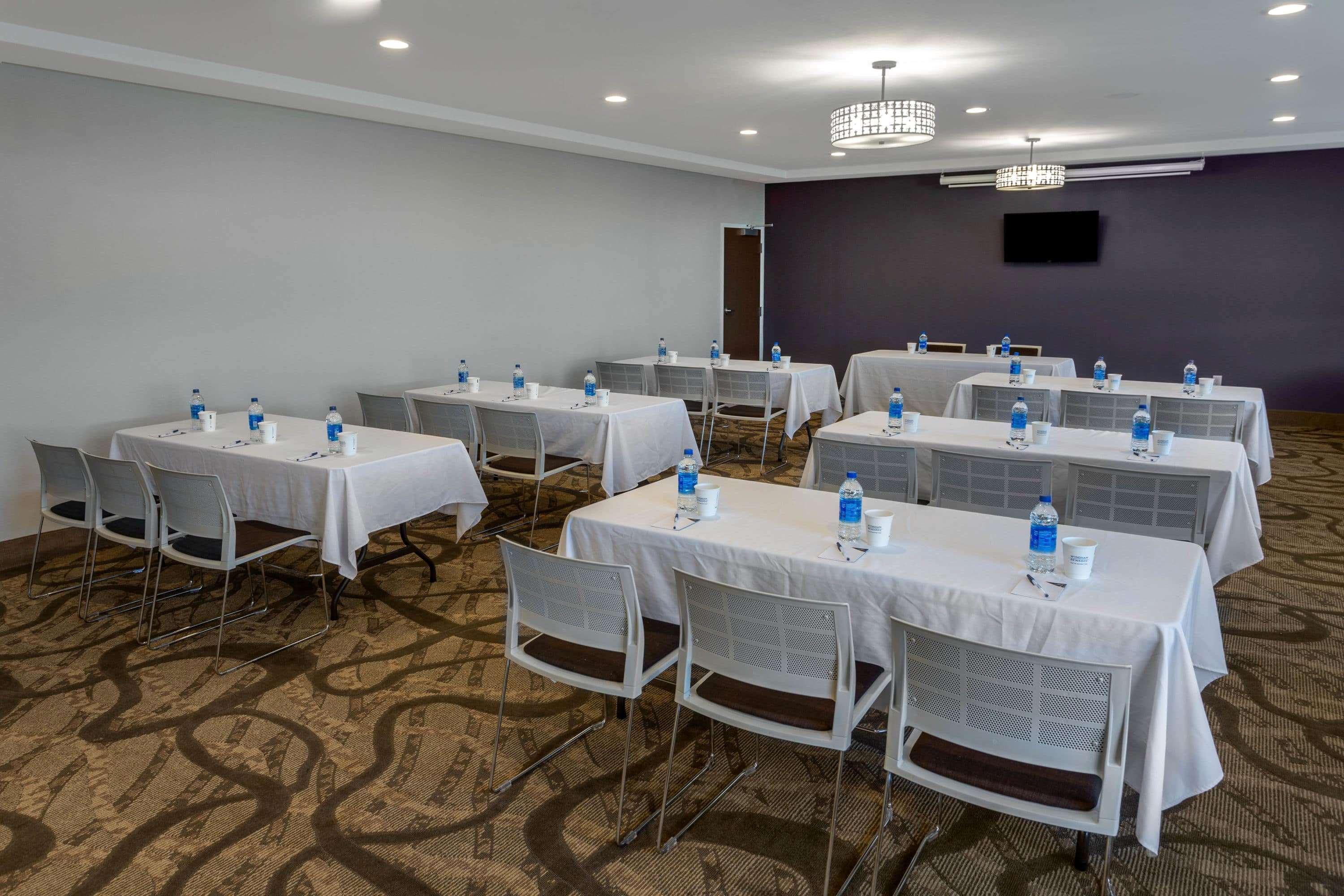 Microtel Inn & Suites By Wyndham Niagara Falls Exterior photo