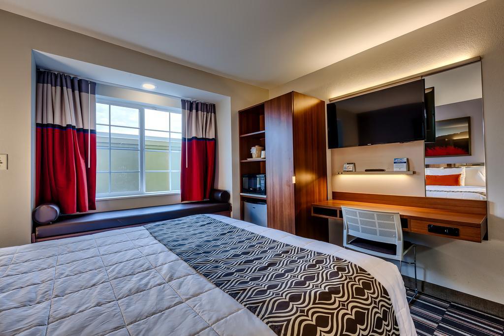 Microtel Inn & Suites By Wyndham Niagara Falls Exterior photo