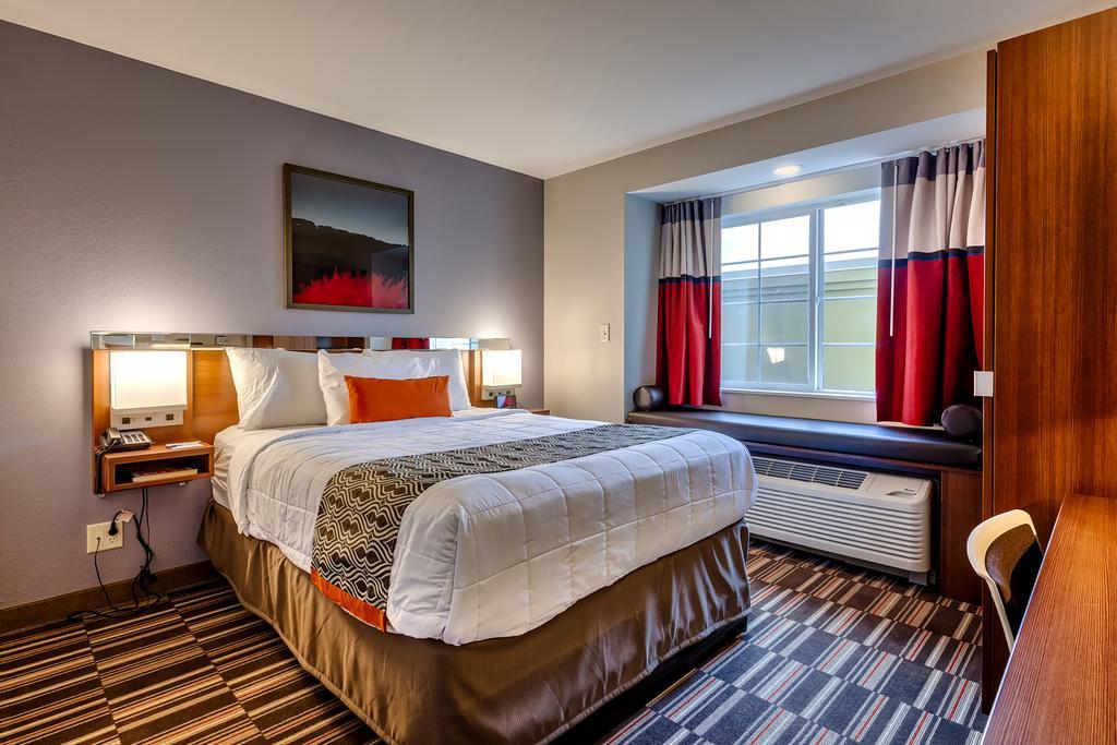Microtel Inn & Suites By Wyndham Niagara Falls Exterior photo